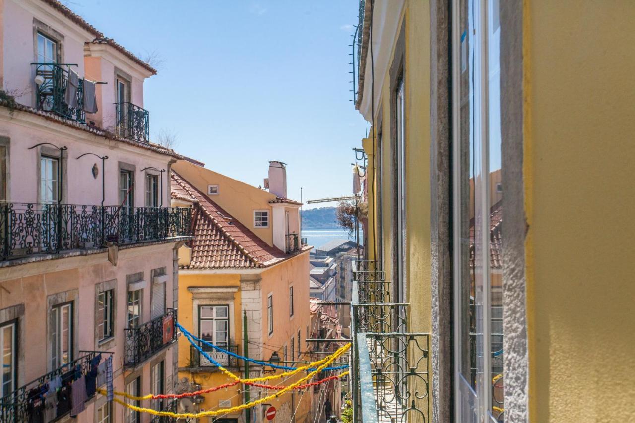 Apartment Yellow Bica Lisbon Luaran gambar